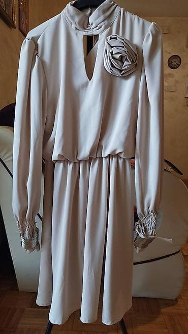 jaknice za prolece: Elegantna haljina sa narukvicama– Made in Italy. - Univerzalna za — 1