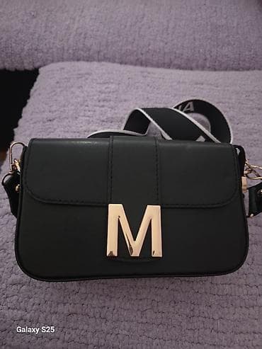 ženske torbe doca: Crna ženska torbica preko ramena sa širokim, podesivim kaišem. Prednji — 3