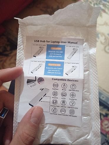 happy plugs air 1: USB hub za laptop – 3-u-1/4-u-1 Opis: - Kompaktan aluminijumski USB — 4