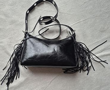 Crna torbica Stradivarius sa resama - Brend: Stradivarius (etiketa