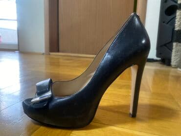 Flat shoes: Sandals, Guess, 40 — 4