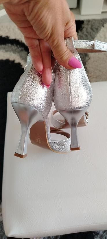 christian louboutin stikle: Potpuno nove srebrne sandale brenda PERLA, nikada nisu nošene, u — 5