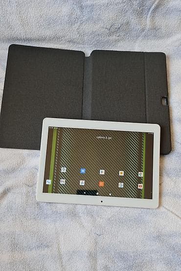 Tablet sa 2 sim kartice, sve radi ko nov, veliki 10 inca,veoma jaka I