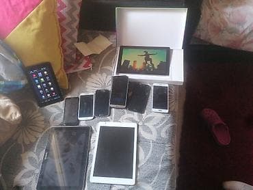 roze tablet: Lot tablet-računara i pametnih telefona – razni modeli Sadržaj lota — 1