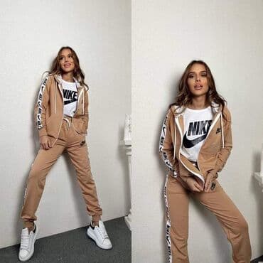 Veličine S M L XL
Cena 3500 din na lalafo.rs Veličine S M L XL
Cena 3500 din