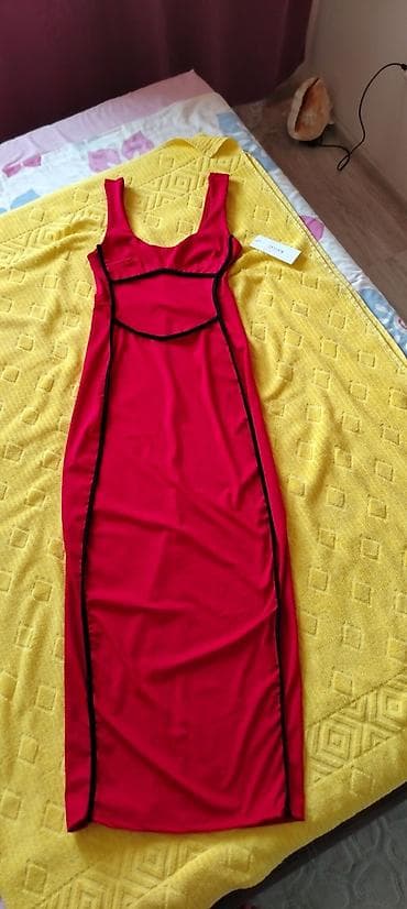 prodajem second hand: Potpuno nova crvena haljina sa crnim detaljima koja vizuelno sužava i — 5