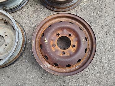 lada 2107 motor: Felna celicna Lada 2121,21213,21214i 16'' br.1-4. Polovno, ocuvano — 9
