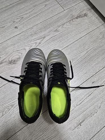 nike sorc i majica: Kopacke vel.38, nigde ostecene, kupljene u Nemackoj. Nike Tiempo — 3
