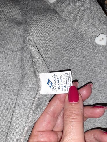 nike decije velicine odece: Kvalitetn pamučni đzemperic sa biserima vel 10 — 2