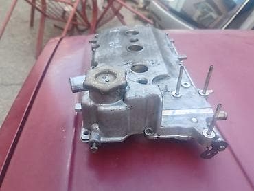 border koli oglasi: Poklopac motora Lada 112-16V br.1. Polovno, očuvano. Skinuto sa — 5