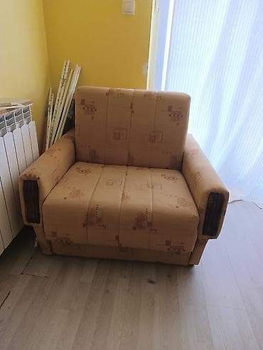 Fotelja na razvlačenje sa kutijom za odlaganje - Kompaktna dvosedska