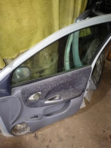 daljinski za auto: U Nišu prodajem delove za Reno Megan 1,9. dizel.Leva,Desna i zadnja — 7