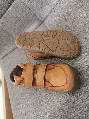 Papuče: Prodajem nove, nenošene cipelice (tople, nepromočive) u veličini 29 — 2