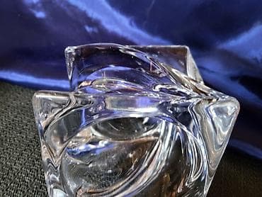 poruke u tegli: Svecnjak masivan,nov,,tornado",kristal iz 80ih godina. Masivan — 9