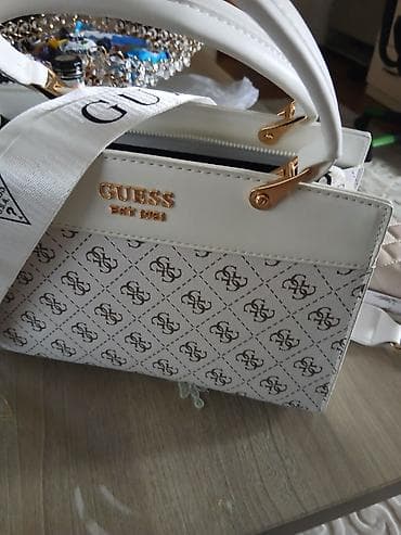 grobari ruma: GUESS set – torba i novčanik u svetloj, krem/beloj boji - Brend — 2