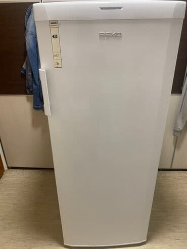 Zamrzivači: BEKO vertikalni zamrzivač - Model: BEKO (oznaka na fronti; nalepnica — 4