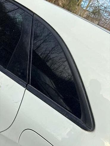 LEPTIR STAKLA W246 ZA MERCEDES BENZ B KLASA, B 150, B 160 . OD 2012 na lalafo.rs LEPTIR STAKLA W246 ZA MERCEDES BENZ B KLASA, B 150, B 160 . OD 2012