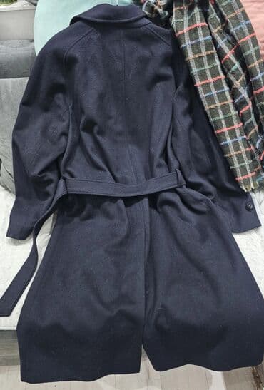 Vests: Muški dugi kaput od vune, tamnoplave boje, sa klasičnim kragnom i — 7