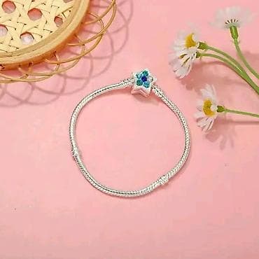 nakit za ruku: Pandora narukvica Vel:od 17 do 21cm Cena:2500 (Samo narukvica bez — 3