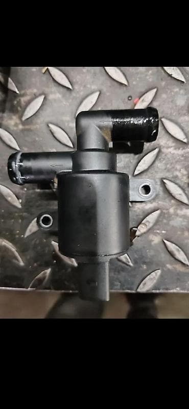 alternator cena: AUDI A4 A5 A6 A7 ELEKTRICNA PUMPA VODE 4H0121671D | Audi delovi — 4