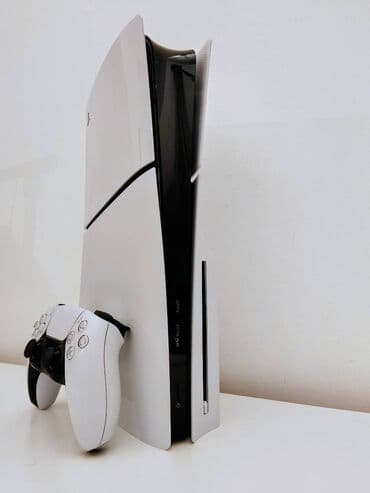 Sony PlayStation PS5 / + igrice Prodajem Sony PlayStation 5 slim