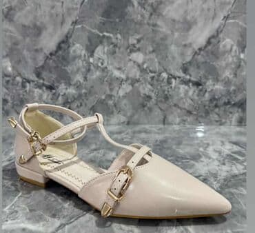crop top c a: Sandals, Betsy, 41 — 12