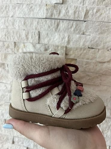 asics patike decije: Dečije zimske čizmice Zara, broj 22, dužina gazista 13,6 cm. - — 1