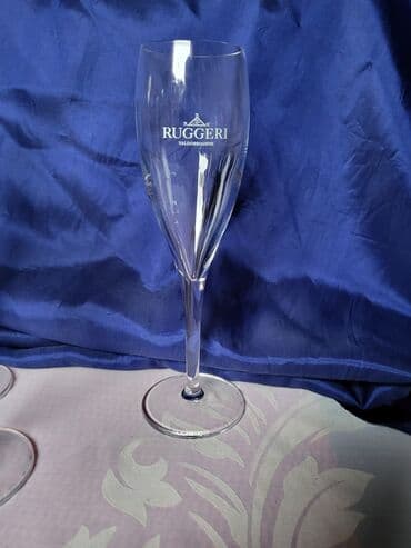 swarovski case za vino cena: Case nove duvano kristalno staklo za vino Italija 2004g. Case — 8