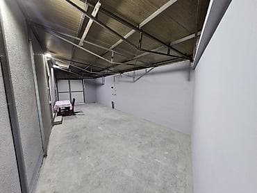 stanovi batajnica izdavanje: IZDAJEM ILI PRODAJEM POSLOVNI PROSTOR 250m2 i 4 ari placa. Objekat — 9