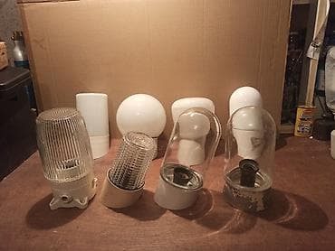 Electrical Materials: Kvalitetne zidne lampe. Ukupno ih ima 8kom, od čega je jedna sa — 2