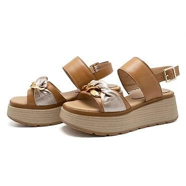 Stefano sandale, prava koza spolja i unutra. Broj je 41, duzina