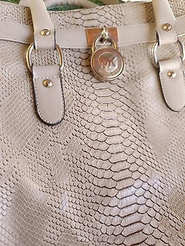 Naočare: Michael Kors tasna, printom zmijske kože - Boja: svetlosmeđa - — 5