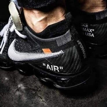 nike patike sa skrivenom platformom: 46 — 2