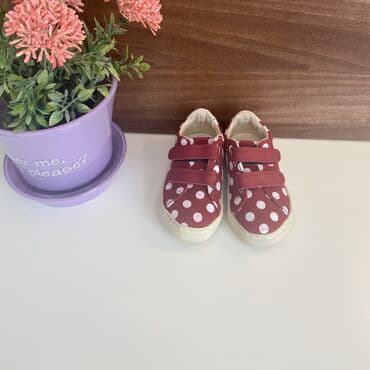 mikrofoni za decu: Prelepe original Veja patike za devojcice Nosene par puta,u super — 4