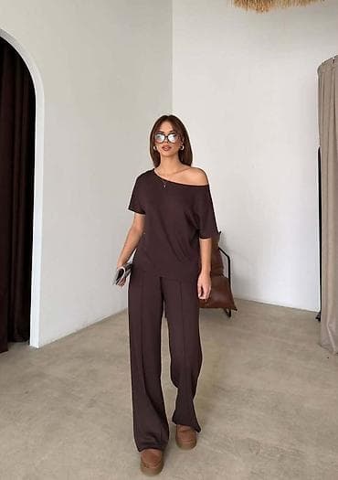 Ženska odeća: Komplet
Cena 3500
Vel. S m l
V29 — 4