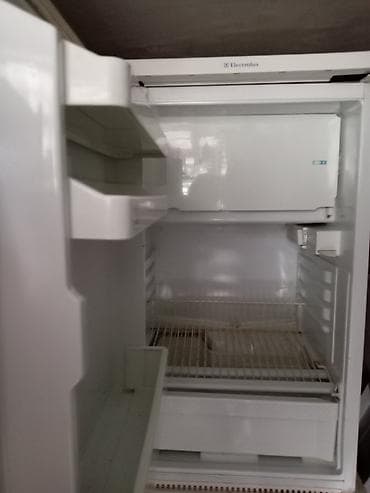 polovni samsung a51: Samsung mini frižider sa zamrzivačem – model - Kompaktan samostojeći — 7