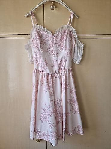 parfemi cene: Letnja haljina sa cvetnim printom - Boja: nežno roze print na beloj — 1