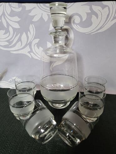 swarovski case za vino cena: Servis nov paracinsko staklo 70te za vino. Servis sve na njemu odsjaj — 8
