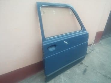 presvlake za prednja sedista: Vrata desna Lada 2131 Niva. Polovno, ocuano. Skinuto sa rastavljenog — 2