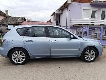 Used Cars: Mazda 3 – hečbek, svetloplava boja. Dizel sa manuelnim menjačem — 7
