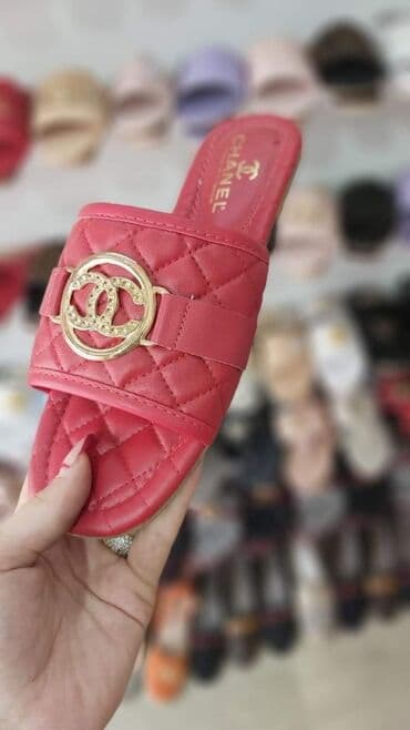 hugo papuce zenske: 36 - 40
2000 — 3