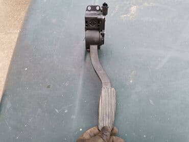 gasni amortizeri dimenzije: Pedala gasa elektronska Lada 21214i Nivu . Polovno, ocuvano. Skinuto — 4
