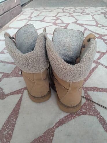 kupaci jednodelni za punije: High boots, 38 — 4