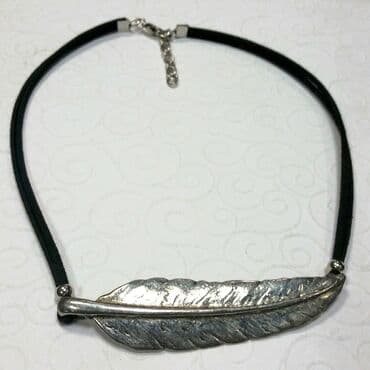 Jewellery sets: Ogrlica - pero Prelepa ogrlica kupljena u Italiji Kratki model Uz — 1