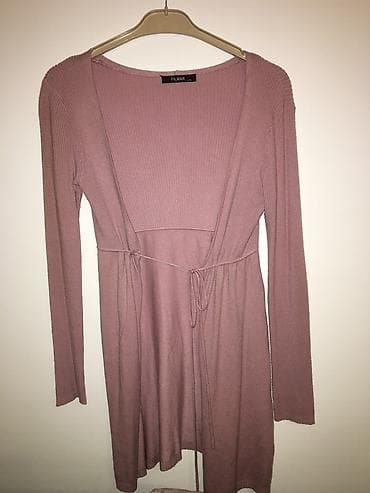 Kardigan rastegljiv, moze kao ravan ili strukiran