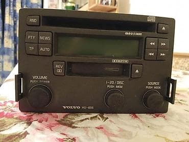 RADIO CD KASETOFON ZA VOLVO S40, V40 | originalan. odličan radio sa na lalafo.rs RADIO CD KASETOFON ZA VOLVO S40, V40 | originalan. odličan radio sa