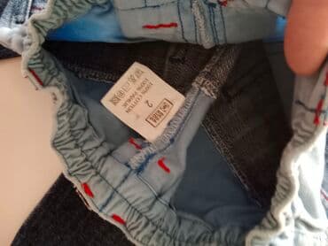 kaliopi deca: Beba Kids farmerke za dečake
Veličina 2 
Cena 200 din — 5