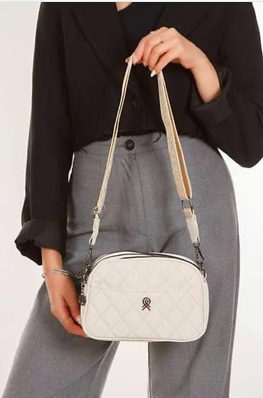 Belts: Torbica 
2300 dinara 
mn — 1