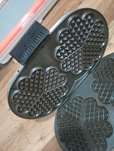 pica pec na plin: Aparat za galete- bakin kolac DVOSTRUKI je potpuno ispravan, u dobrom — 8