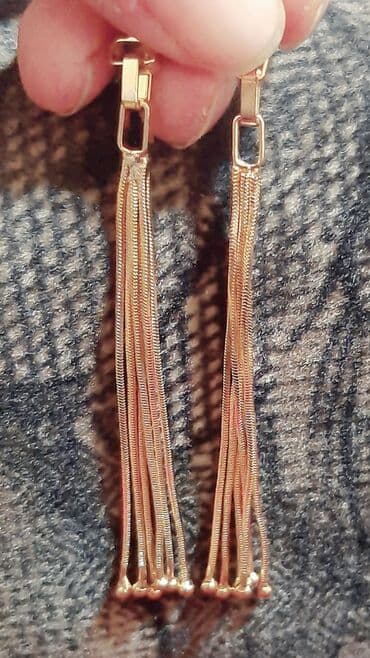 what is iqos 2.4: Screwback earrings, Material: Stainless steel — 2